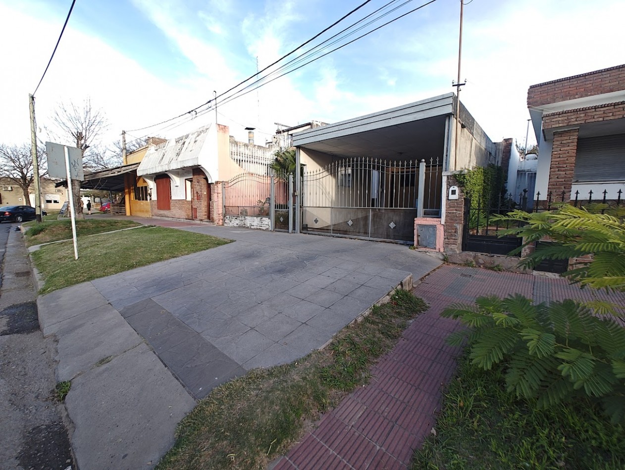 VENDO CASA EN CALLE MACIA 784