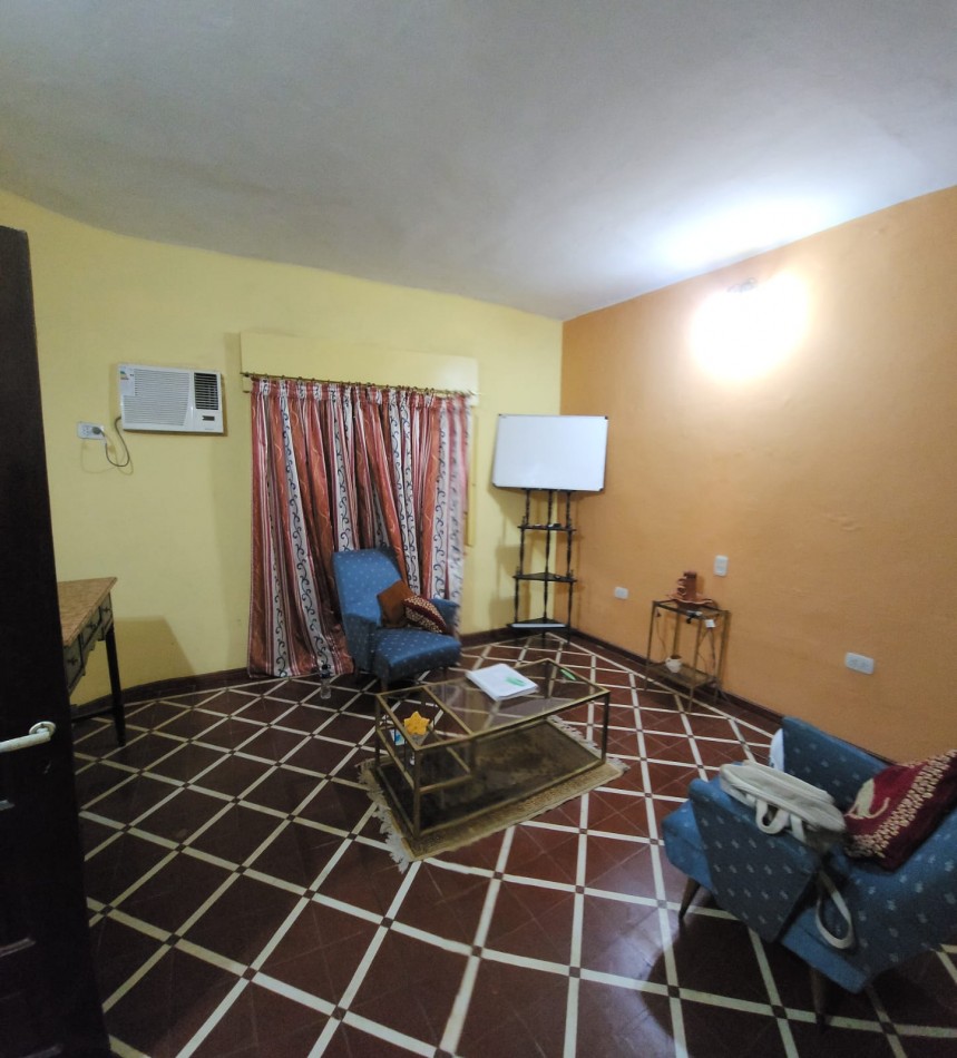 CASA A LA VENTA EN AVENIDA ALMAFUERTE 