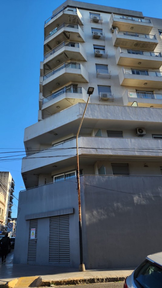 SEMIPISO EN VENTA EN CALLE ROSARIO DEL TALA Y SAN JUAN