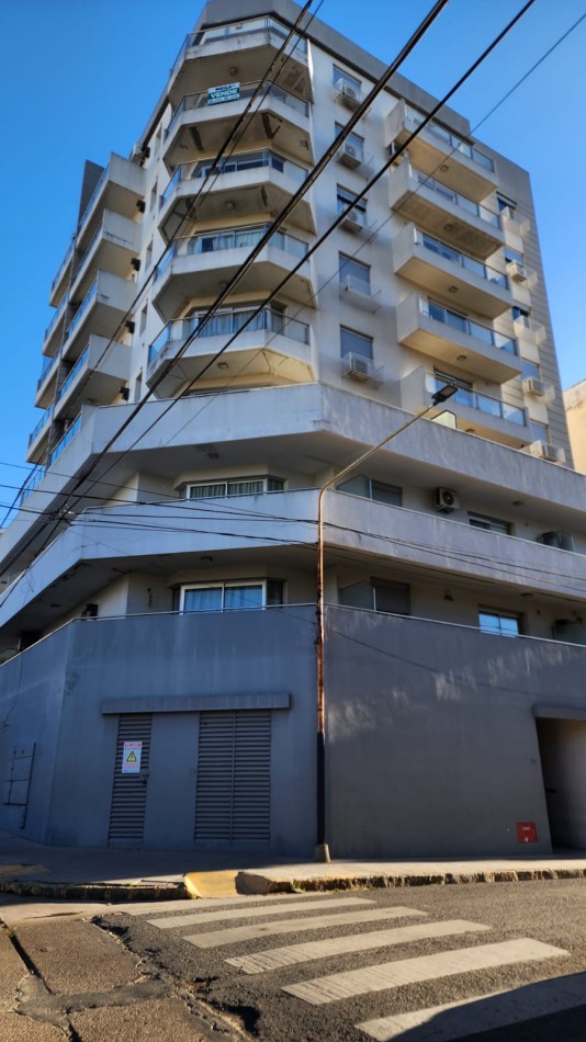 SEMIPISO EN VENTA EN CALLE ROSARIO DEL TALA Y SAN JUAN