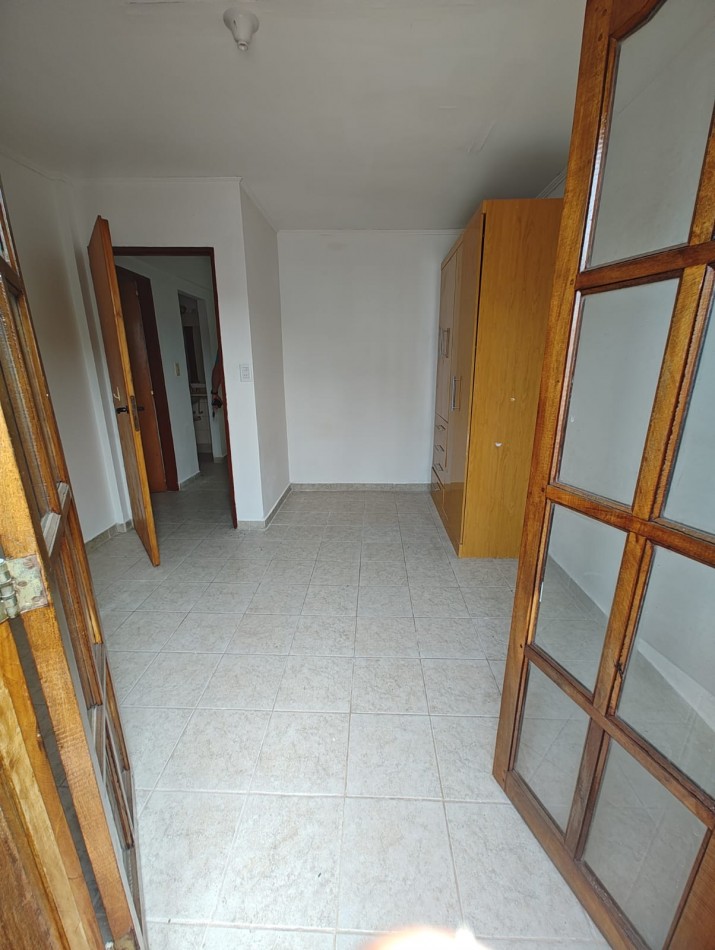 DUPLEX COMPLEJO INTERNO EN VENTA CALLE LAPRIDA AL 700