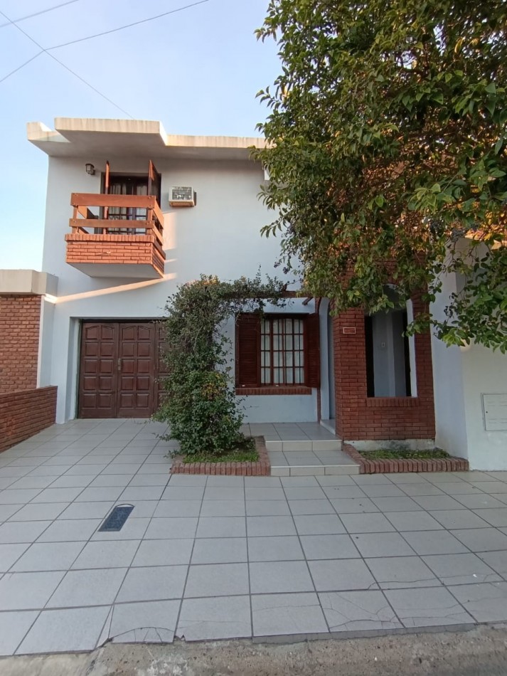 HERMOSA CASA - ZONA SANTA TERESITA - 