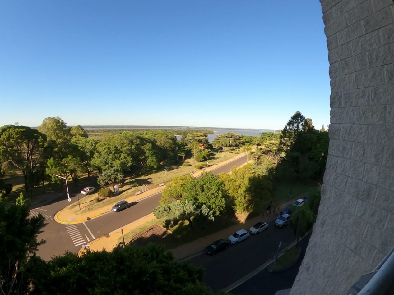 SEMIPISO EN ALQUILER EN ZONA PARQUE 