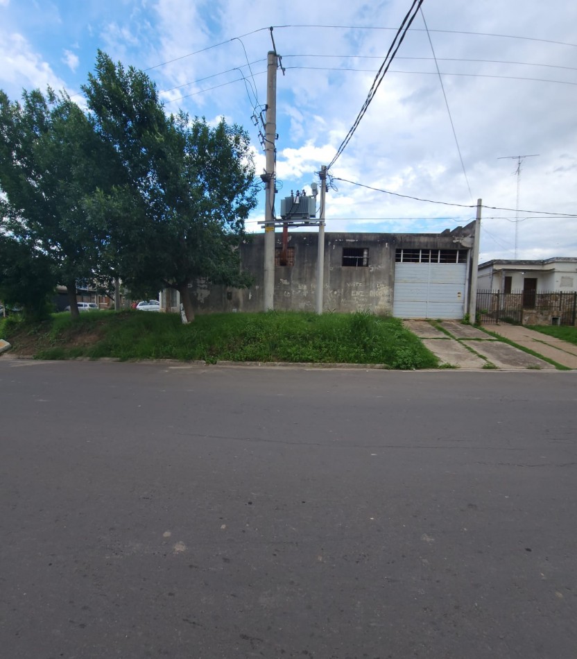 DEPOSITO EN VENTA EN CALLE GOBERNADOR PARERA