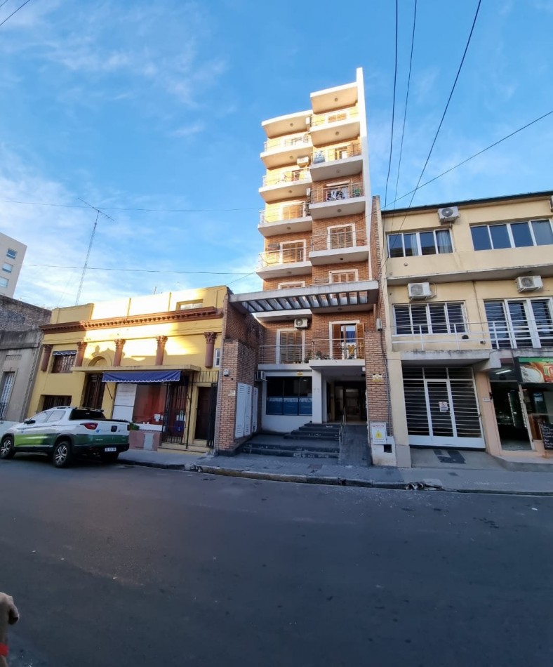 CORRIENTES 372  DEPARTAMENTO EN VENTA