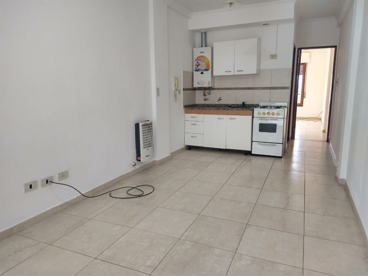 CORRIENTES 372  DEPARTAMENTO EN VENTA