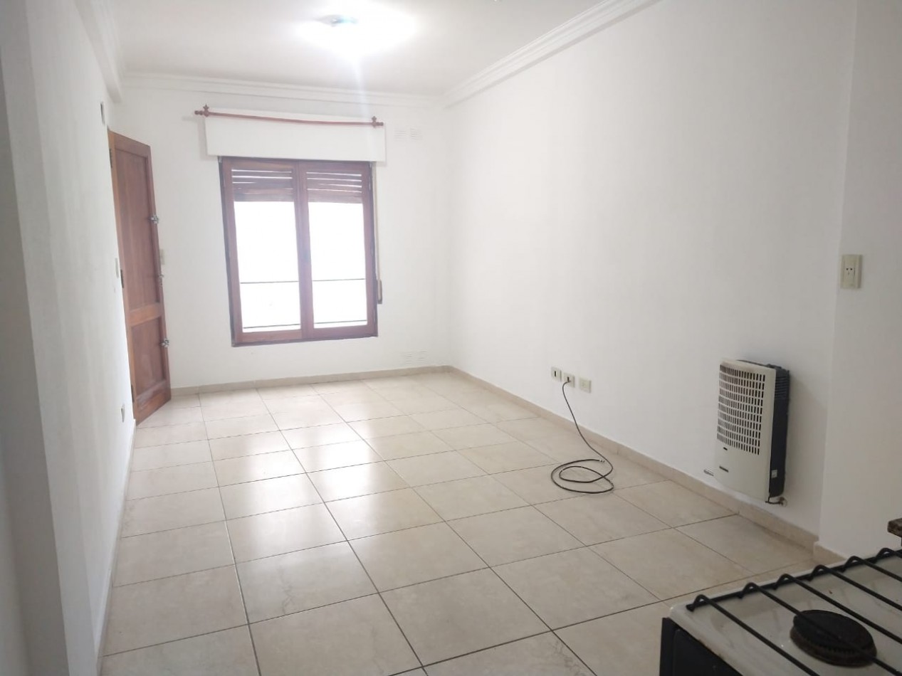 CORRIENTES 372  DEPARTAMENTO EN VENTA