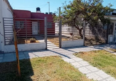 CASA EN VENTA CALLE JUSTO STAY CON LOCAL Y TERRENO