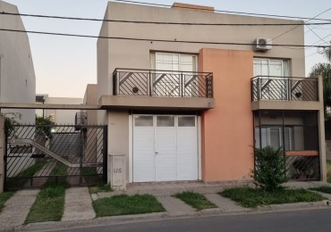 AMPLISIMO DUPLEX EN  CALLE CAMINO DE LA  CUCHILLA GRANDE